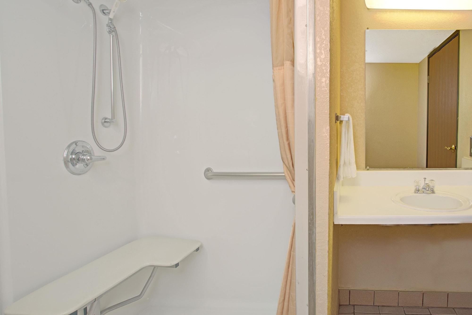 Super 8 By Wyndham Wheat Ridge/Denver West Chambre photo